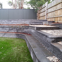 projects_feature_retaining_wall1