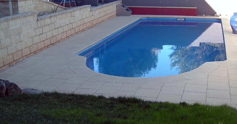 Paving & Retaining Wall